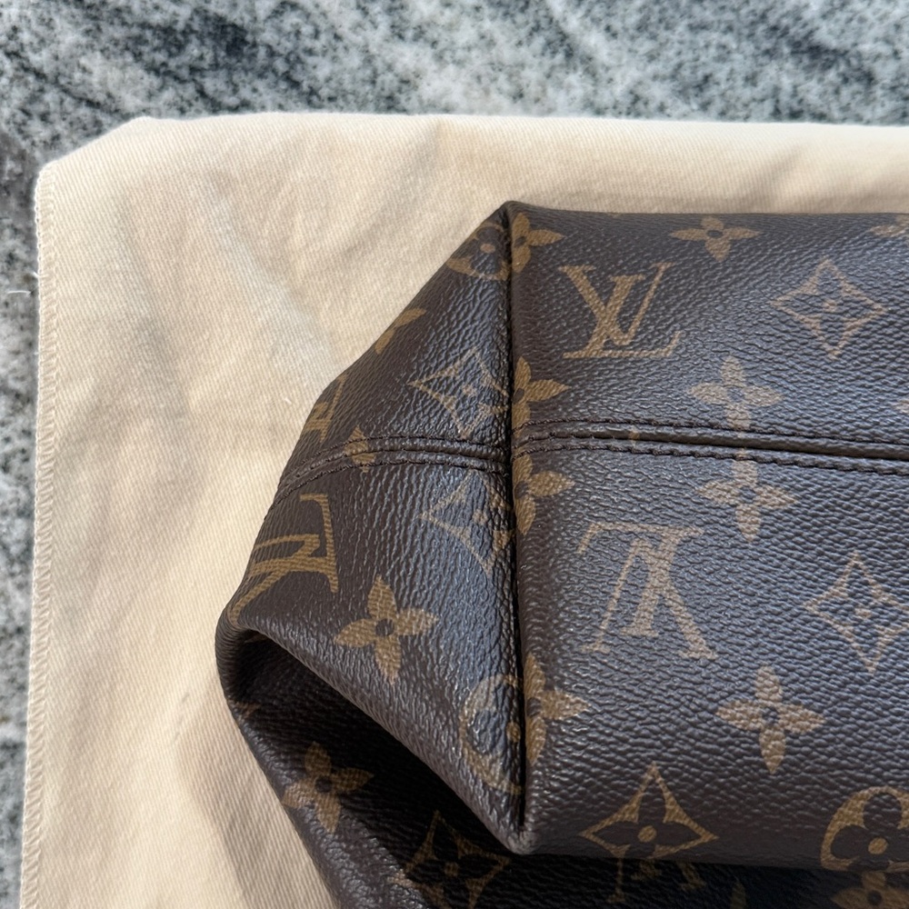 Louis Vuitton Graceful MM GREAT CONDITION!! - Picture 3 of 14